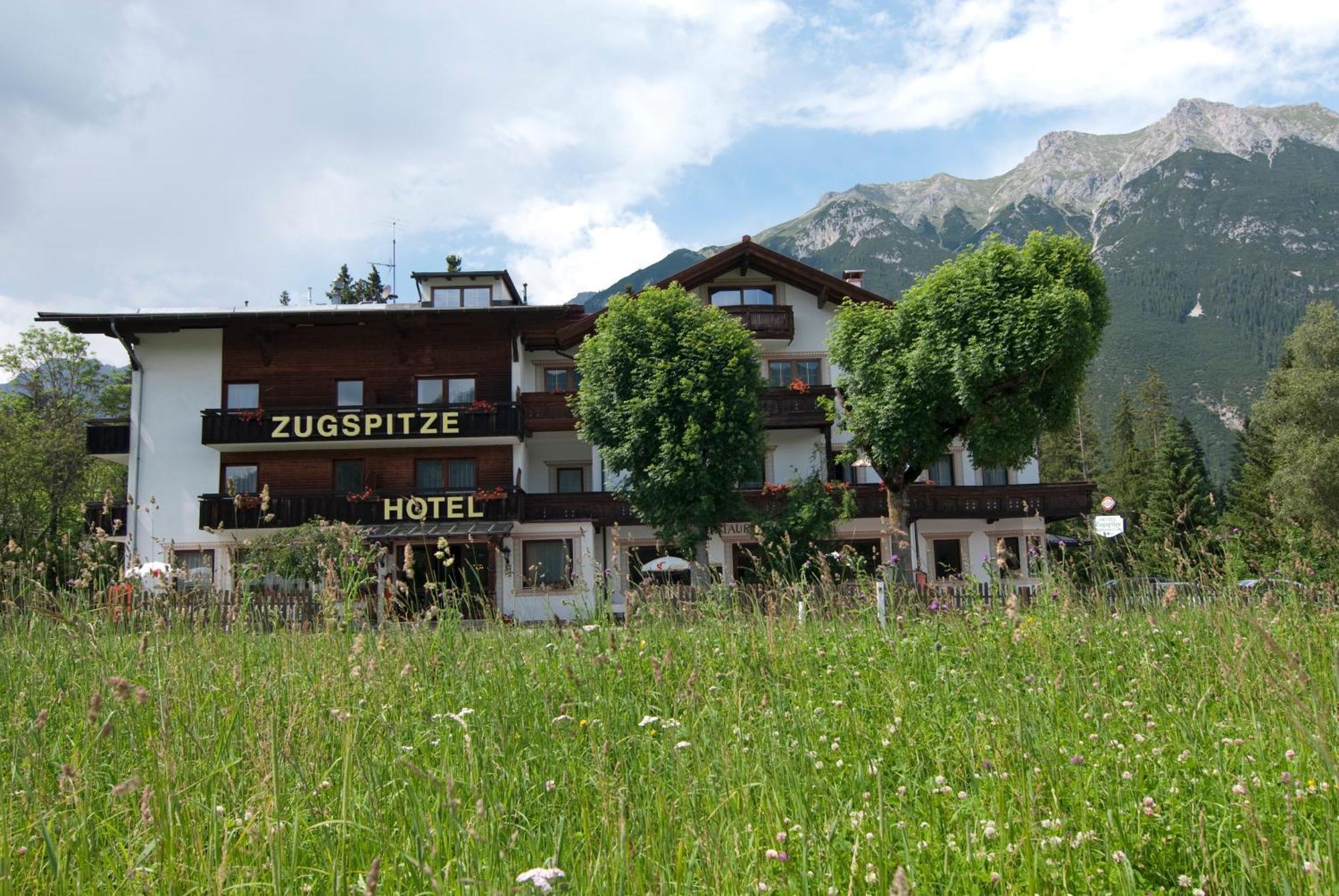 Apartmenthaus - Café - Zugspitze Leutasch Esterno foto
